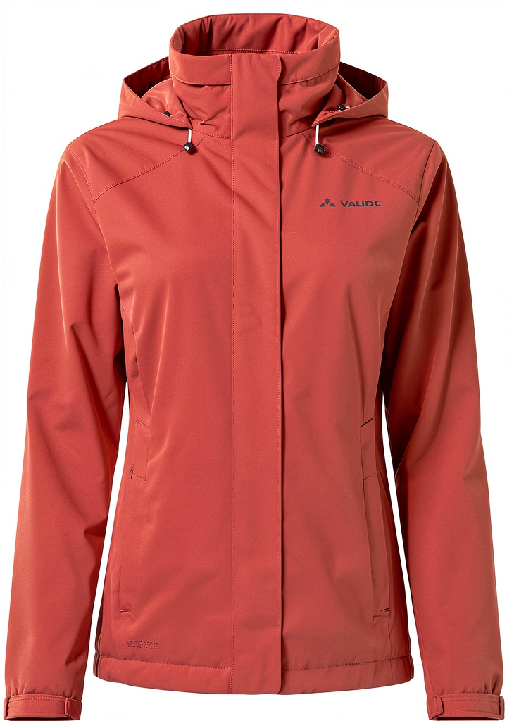Femme portant la veste VAUDE lors d'une sortie vélo sous la pluie